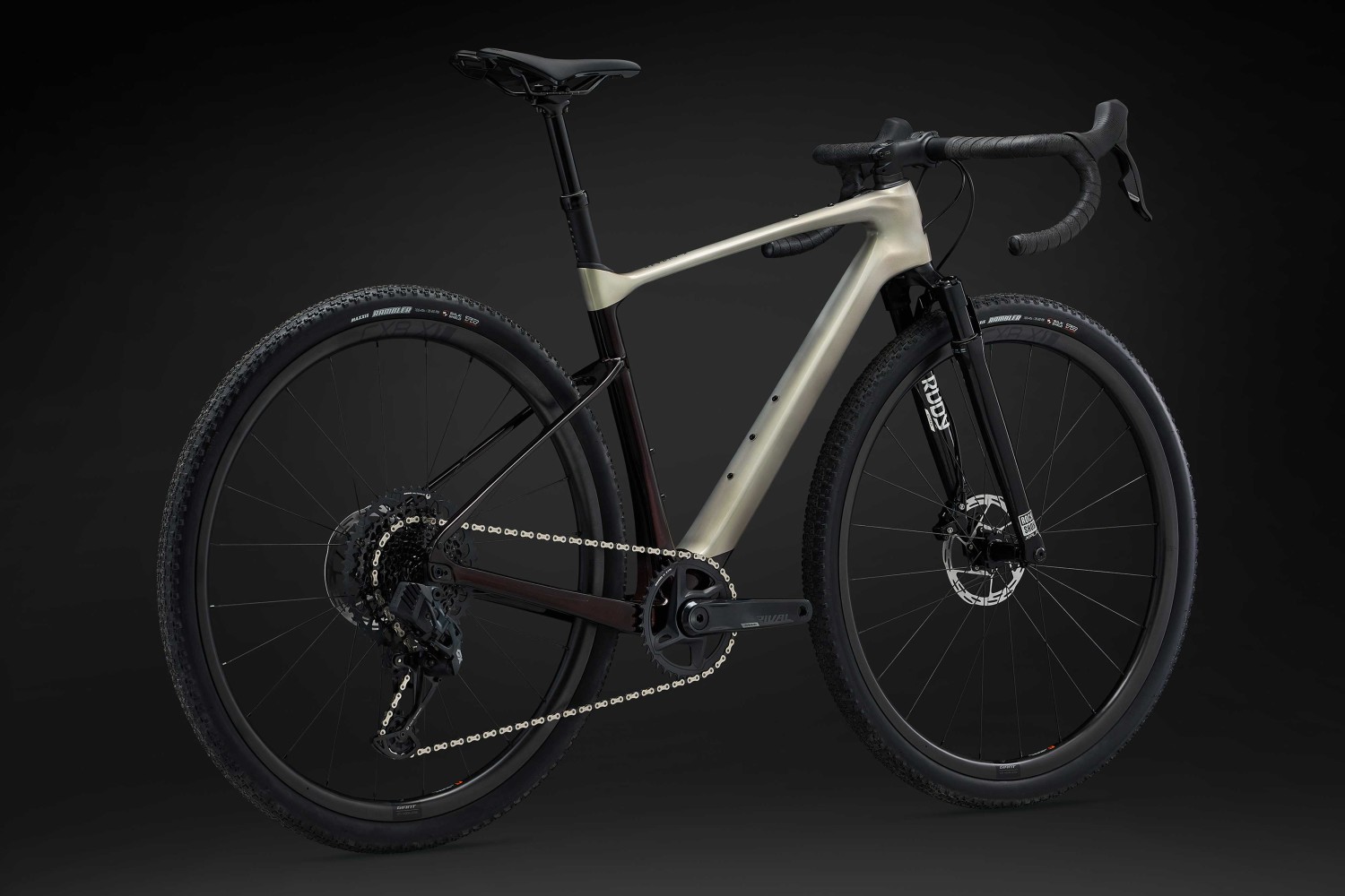2024 Giant Revolt X Advanced Pro 1